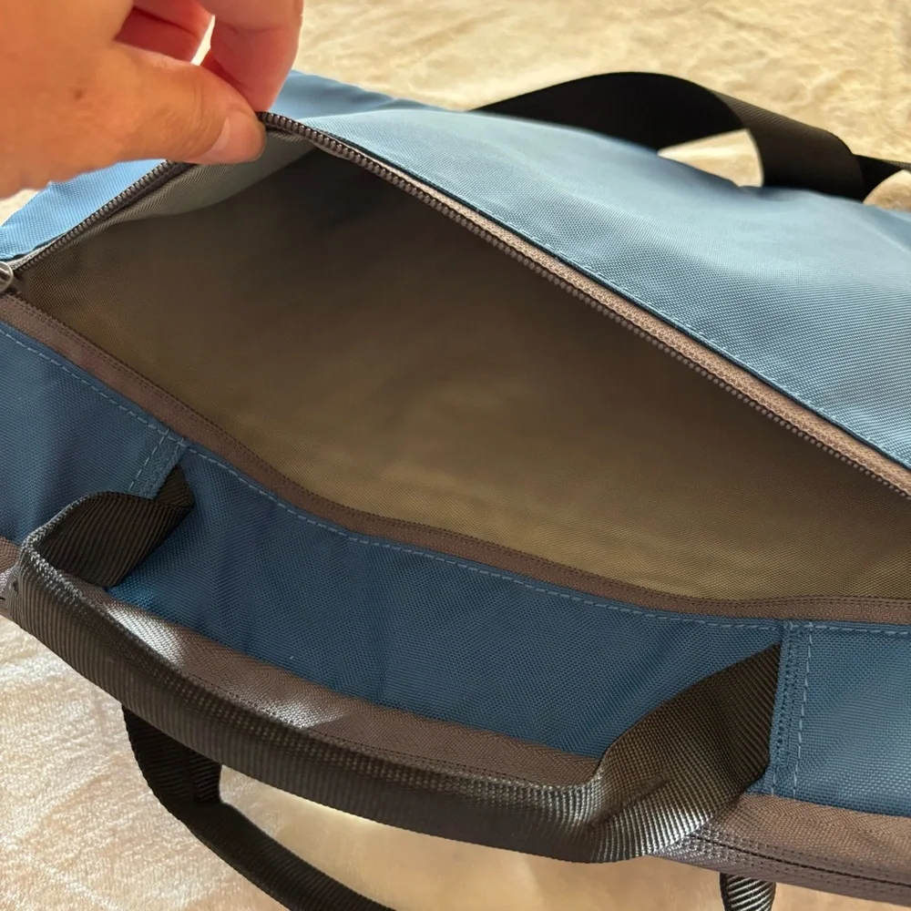 Timbuk2 Laptop Crossbody Messenger Bag Blue, Gray, Black